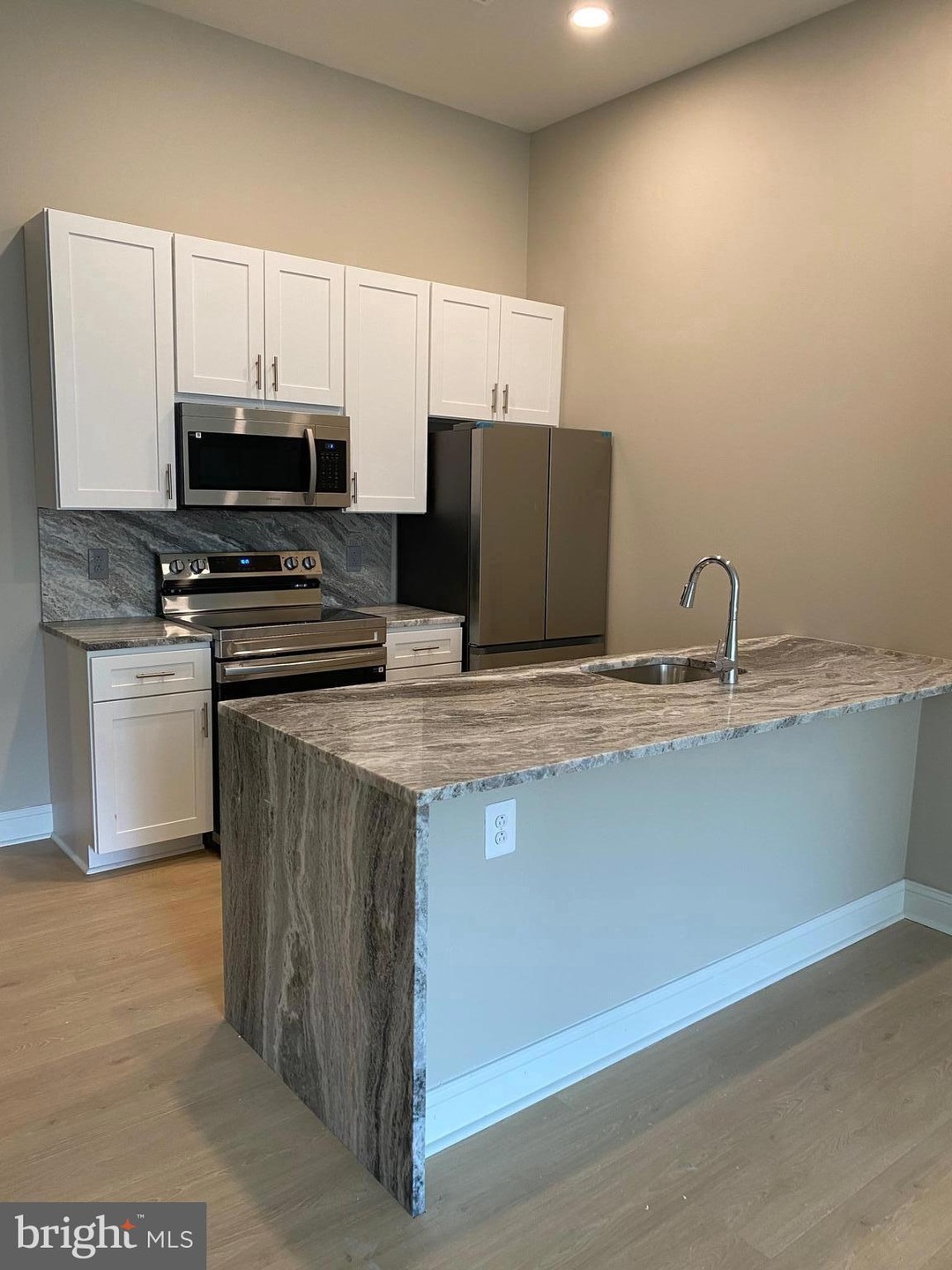 20-21 Arch St unit 109, Philadelphia, PA 19103 - photo 1