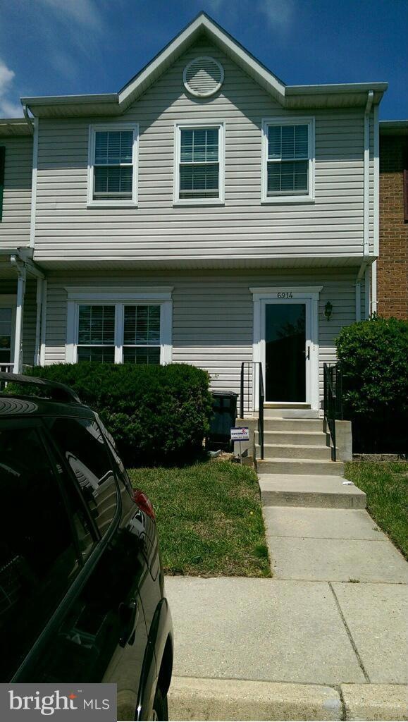 6914 Flag Harbor Dr, District Heights, MD 20747 - photo 1