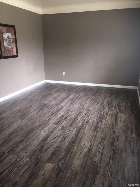 4614 Bryant St, Flint, MI 48507 - photo 1