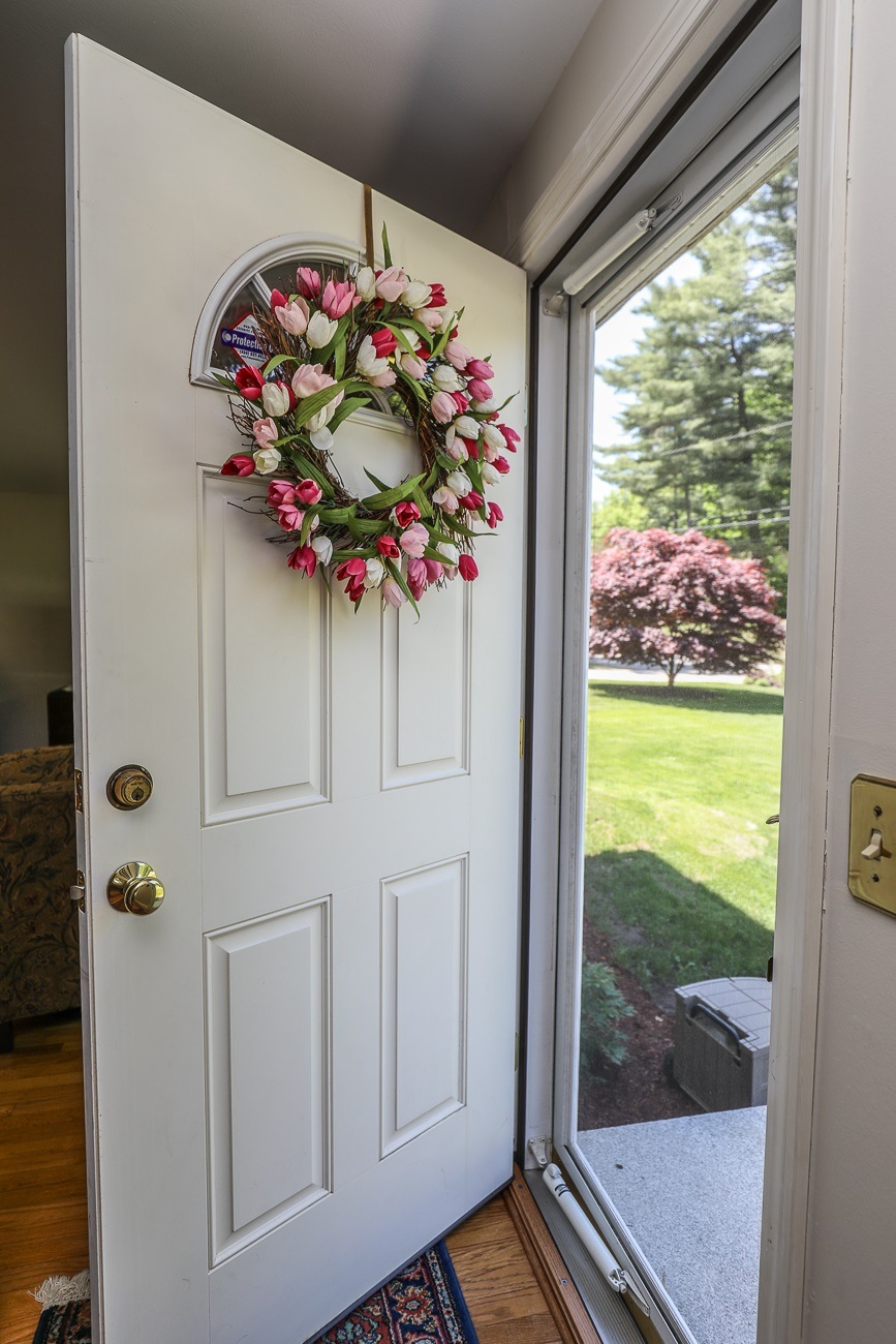 4 Todd Rd, Nashua, NH 03064 - photo 1