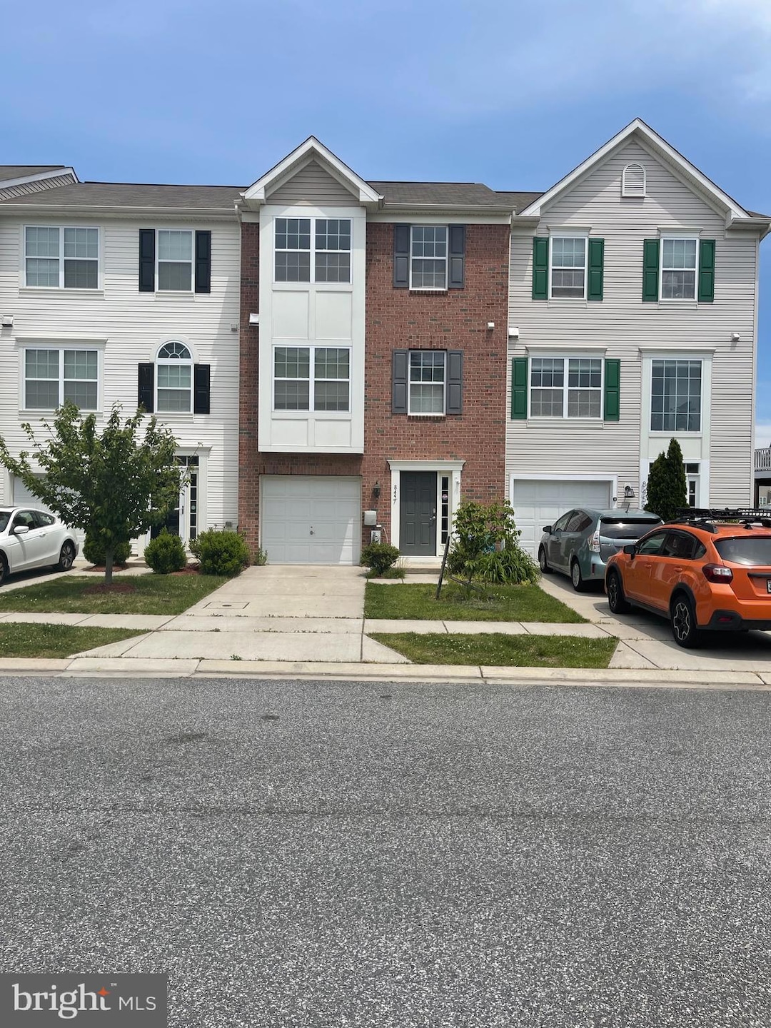 8457 Stansbury Lake Dr, Baltimore, MD 21222 - photo 1