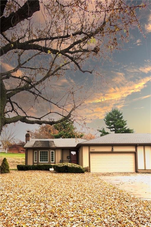 1303 N 43rd St, Saint Joseph, MO 64506 - photo 1