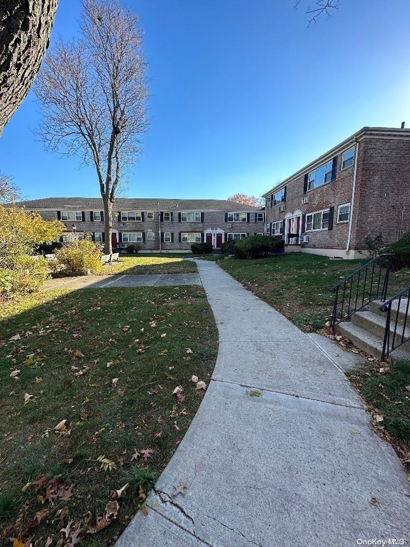 150-14 Jewel Ave unit 53A, Flushing, NY 11367 - photo 1