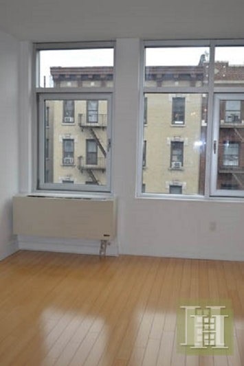 350 Wadsworth Ave unit 4A, New York, NY 10040 - photo 1