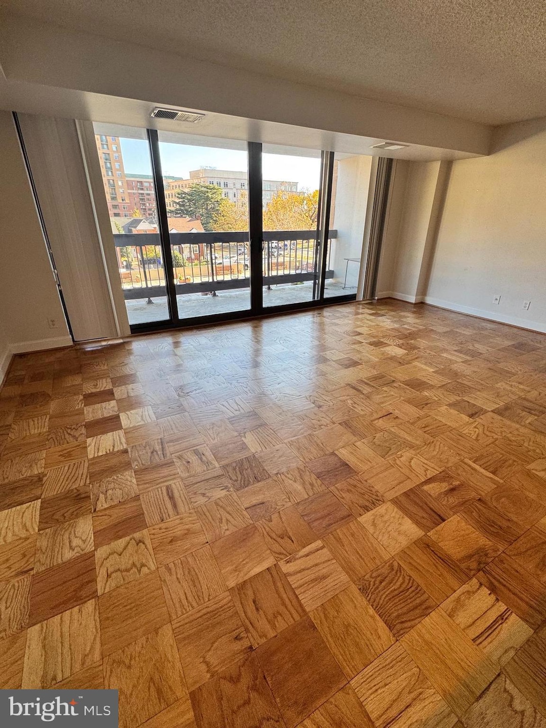 Tower Villas unit 104, Arlington, VA 22203 - photo 1