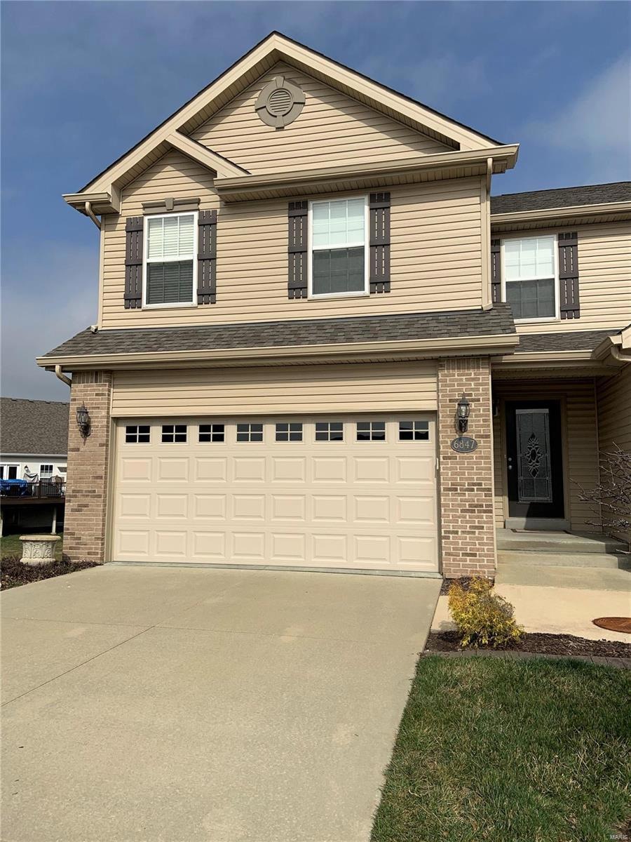 6847 Hampshire Ct, Maryville, IL 62062 - photo 1