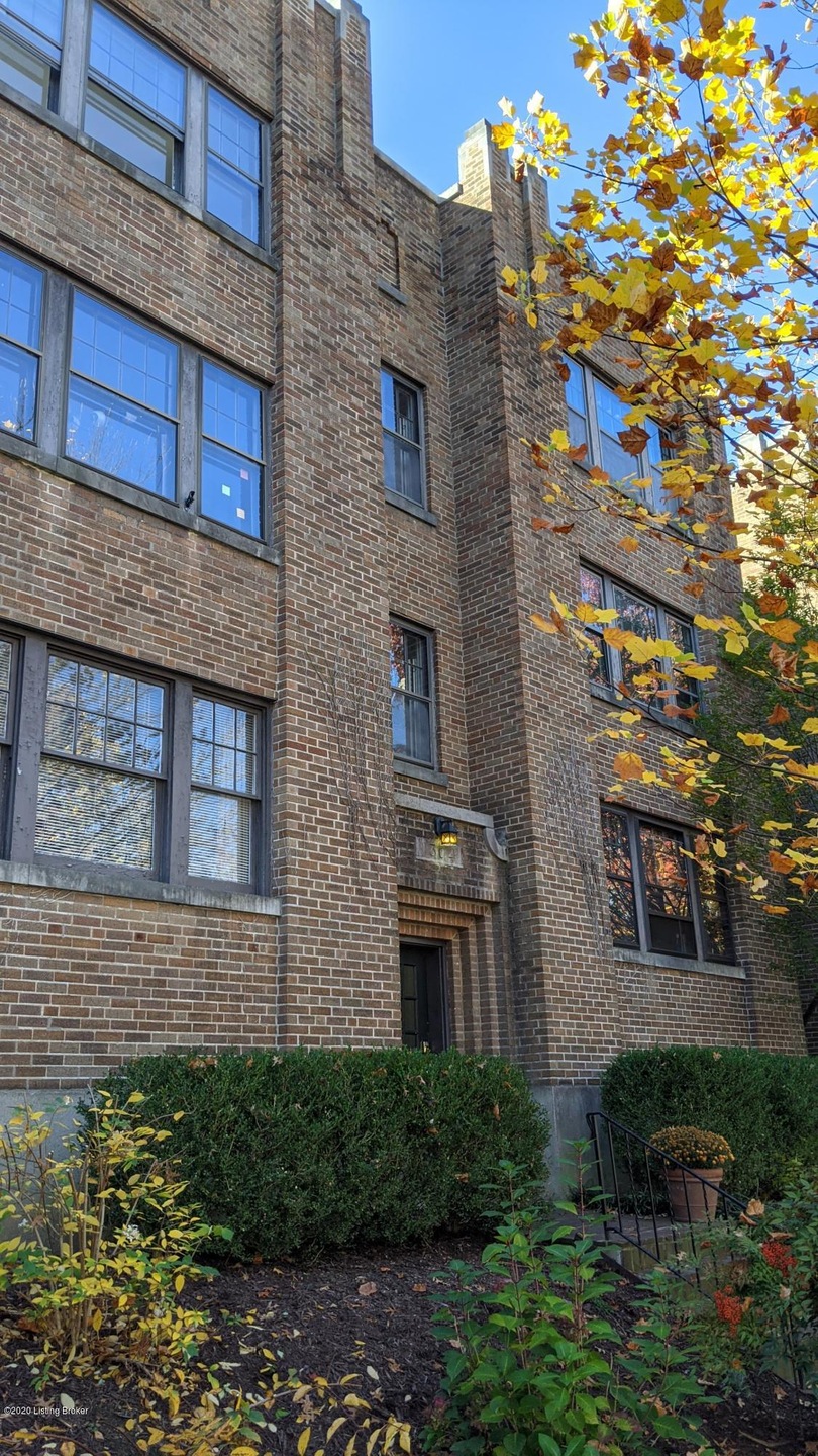 1304 Everett Ave unit 3, Louisville, KY 40204 - photo 1