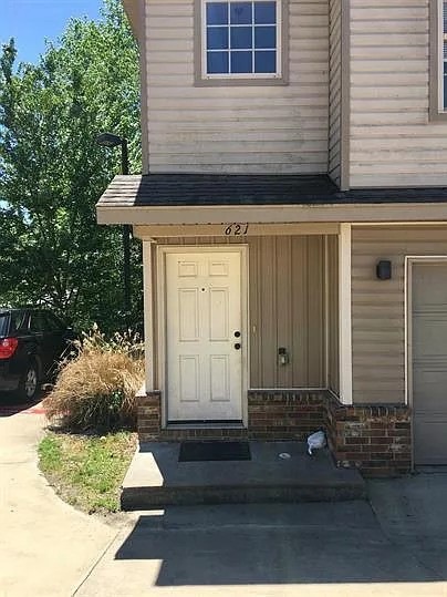 621 E Coffee Way, Fayetteville, AR 72701 - photo 1