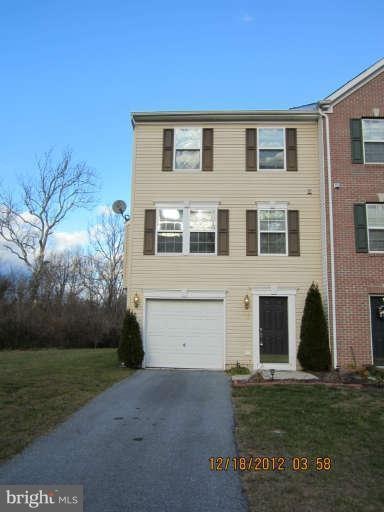 115 Scarboro Dr, Bunker Hill, WV 25413 - photo 1