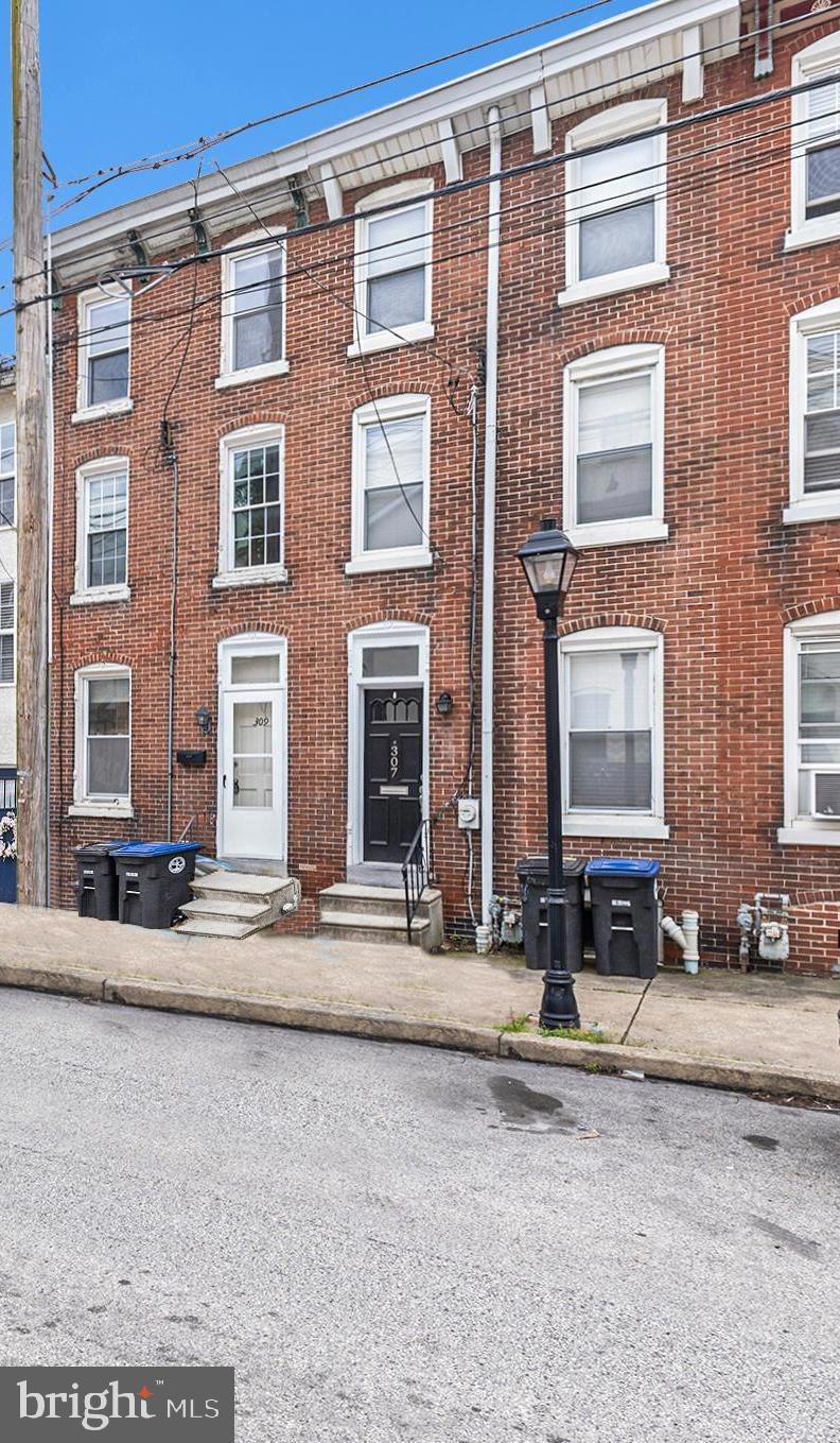 309 E Hector St, Conshohocken, PA 19428 - photo 1