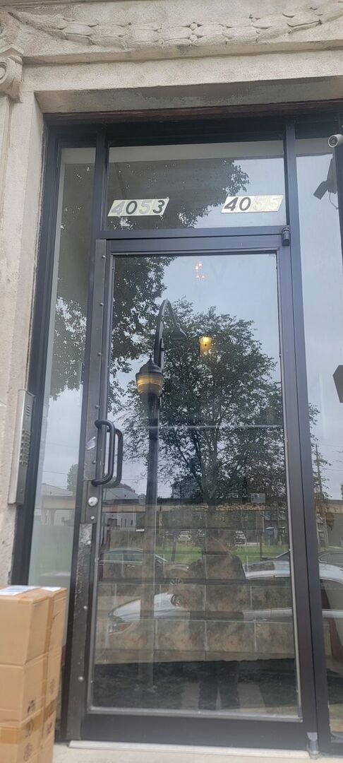 4053 S Calumet Ave unit 3, Chicago, IL 60653 - photo 1