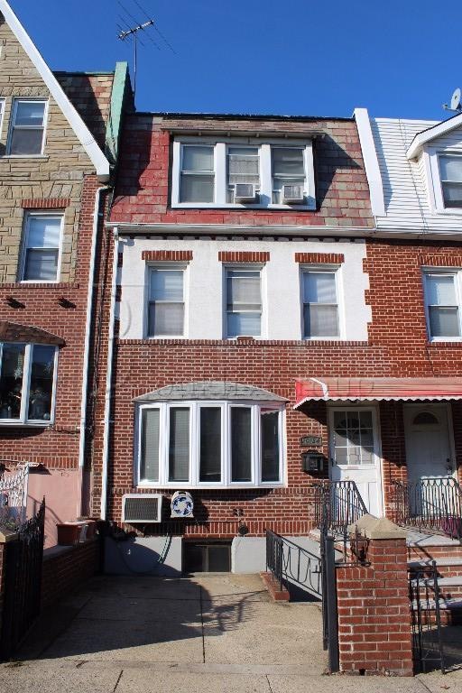 20-54 33rd St unit 1, Astoria, NY 11105 - photo 1