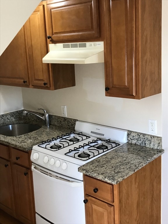 70 Bowdoin St unit 3, Dorchester Center, MA 02124 - photo 1