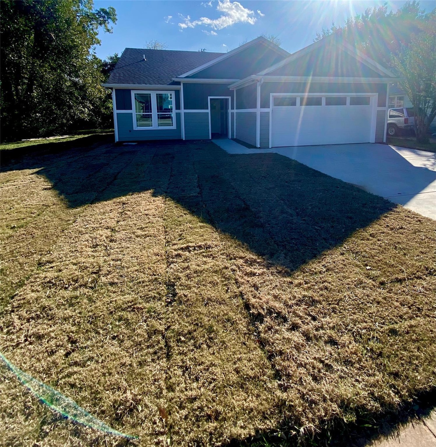 916 W Crawford St, Denison, TX 75020 - photo 1