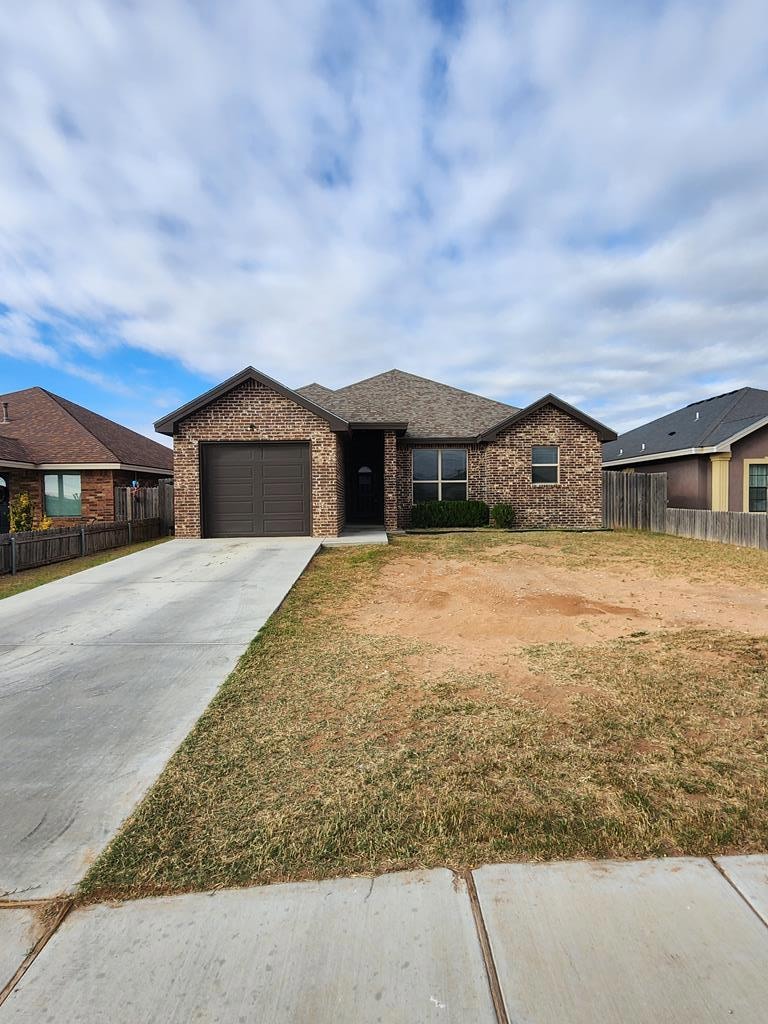 104 S Carver St, Midland, TX 79701 - photo 1