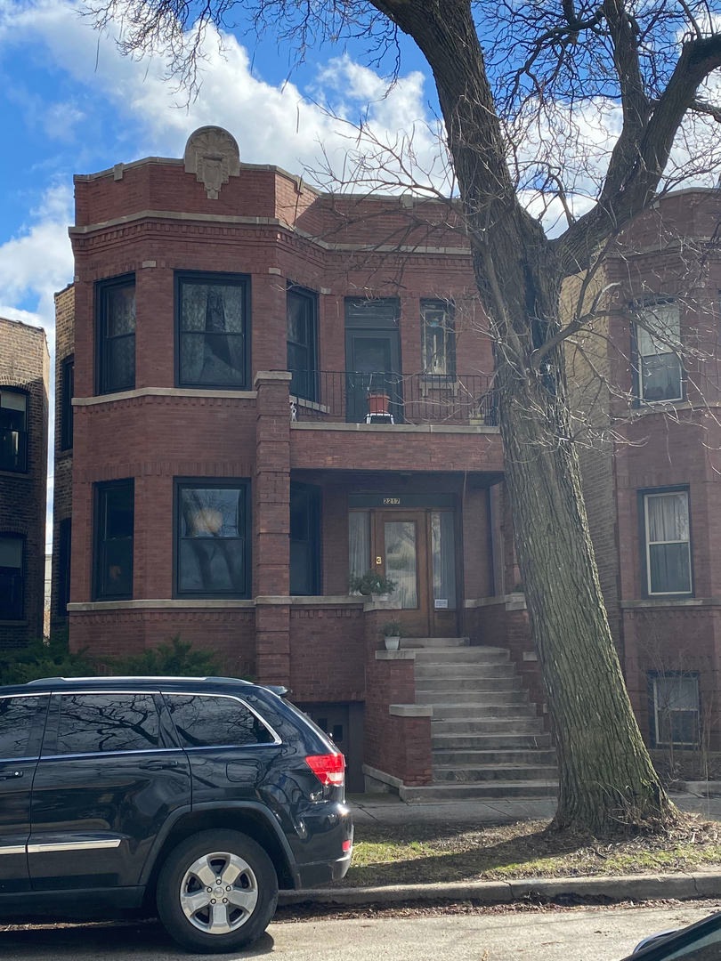 2217 W Thomas St unit 1, Chicago, IL 60622 - photo 1