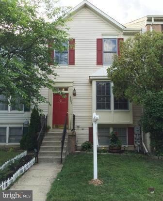 8602 Pine Meadows Dr, Odenton, MD 21113 - photo 1