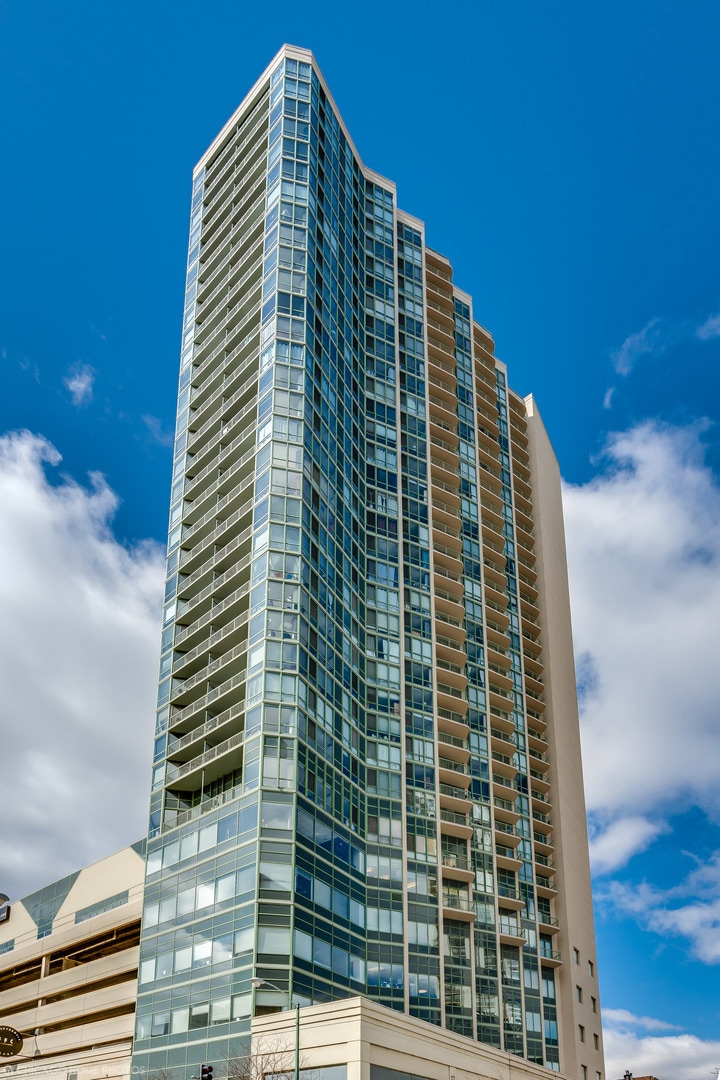 Gold Coast Galleria unit 2703, Chicago, IL 60610 - photo 1