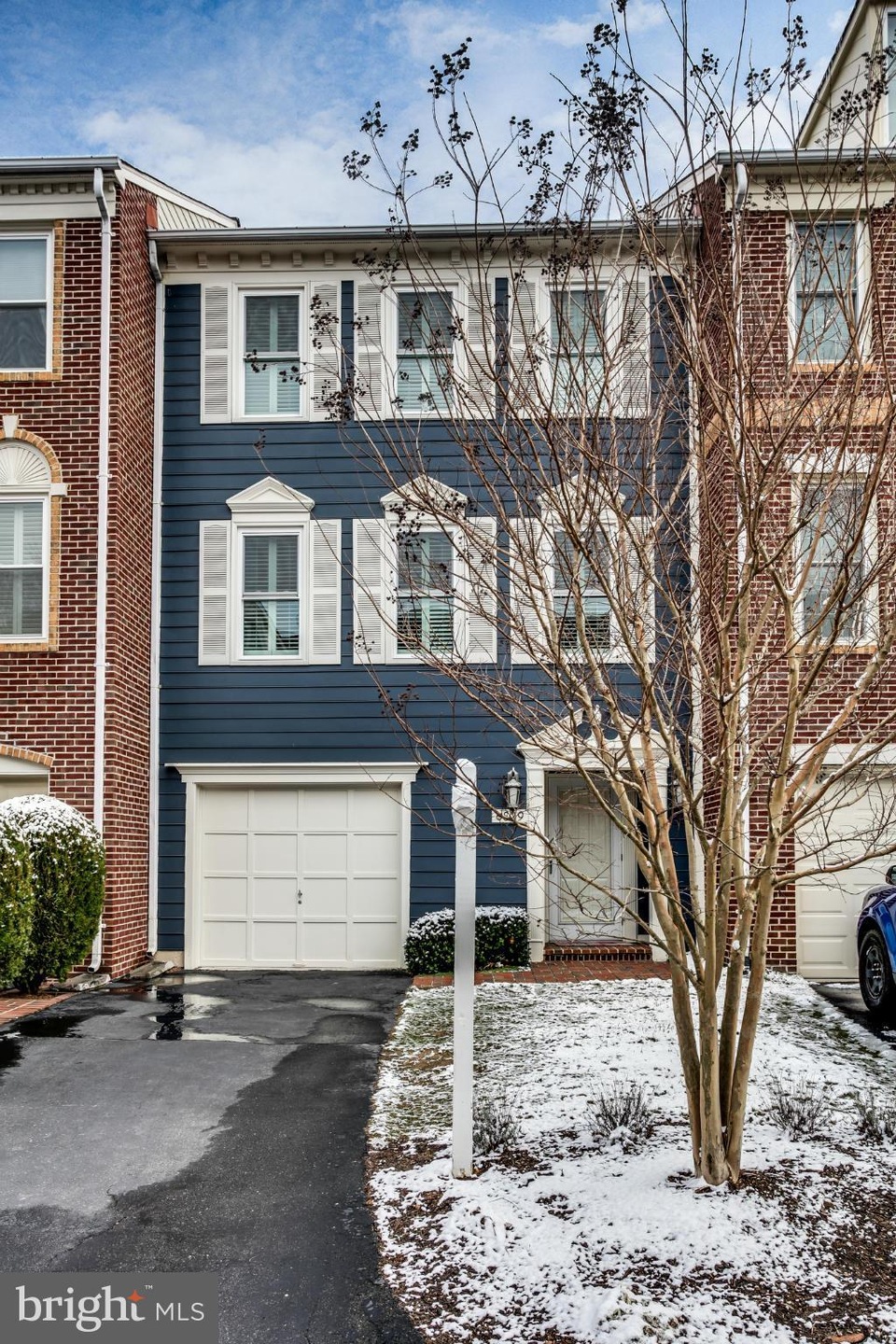 6829 Mclean Province Cir, Falls Church, VA 22043 - photo 1