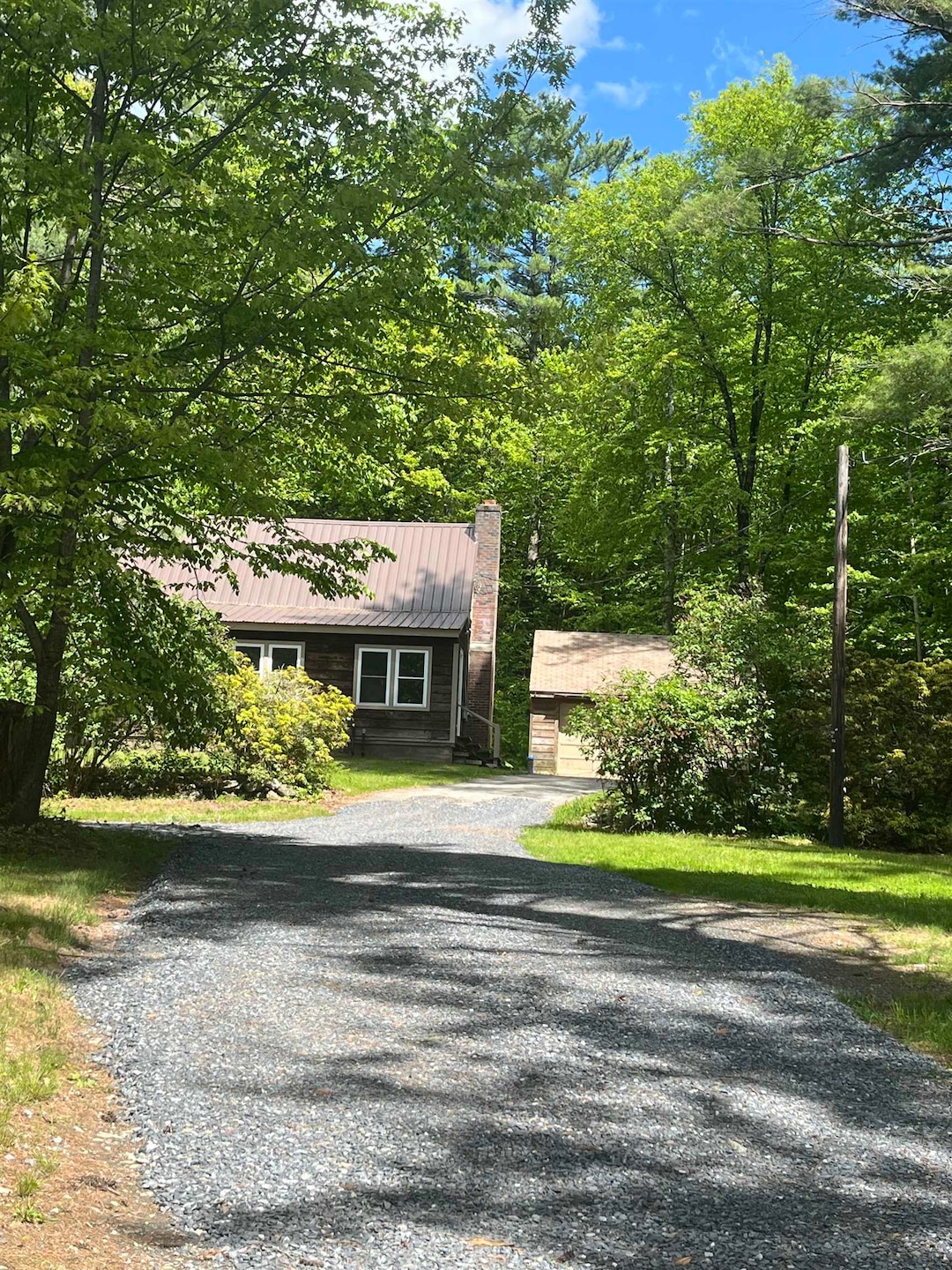 Driveway and garage, plenty of parking