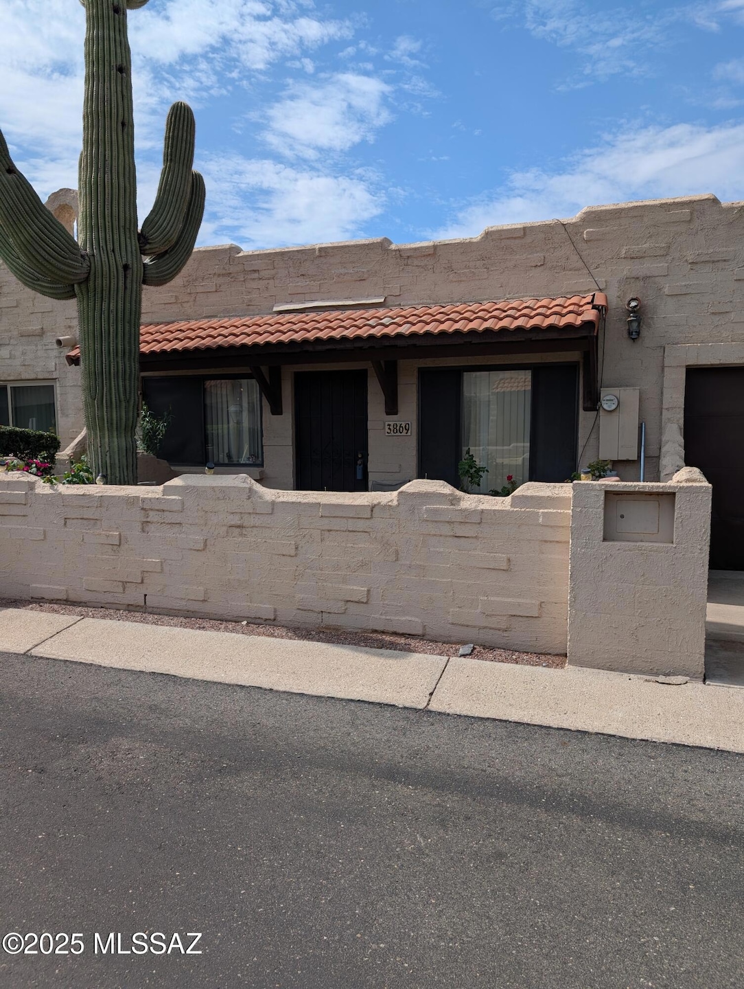 3869 N Sieg Ave, Tucson, AZ 85719 - photo 1