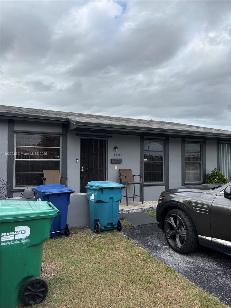 11421 SW 150th Dr, Miami, FL 33176 - photo 1