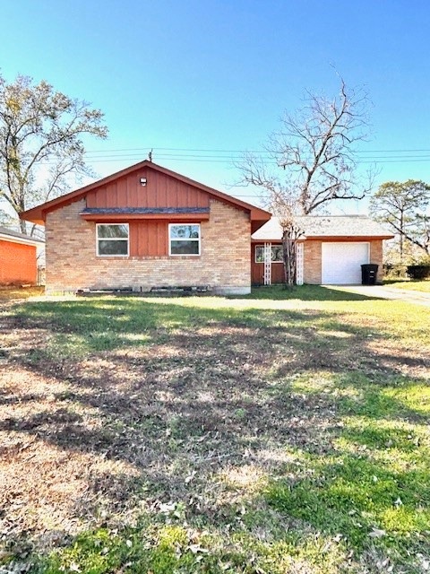 10321 Kelburn Dr, Houston, TX 77016 - photo 1