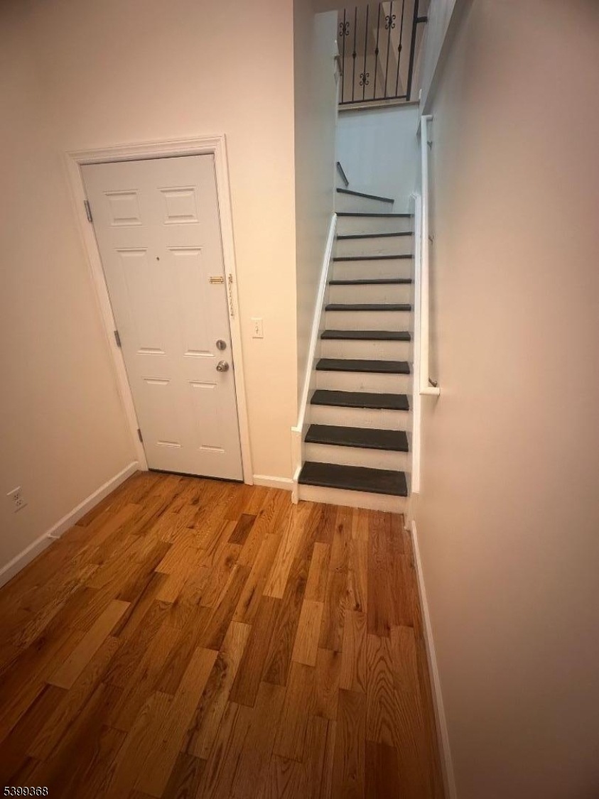 192 Fairview Ave unit 3, Jersey City, NJ 07304 - photo 1