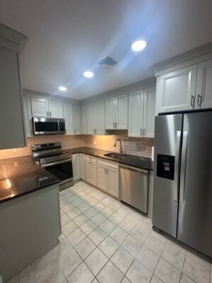 85 Whitman St unit 207, East Weymouth, MA 02189 - photo 1