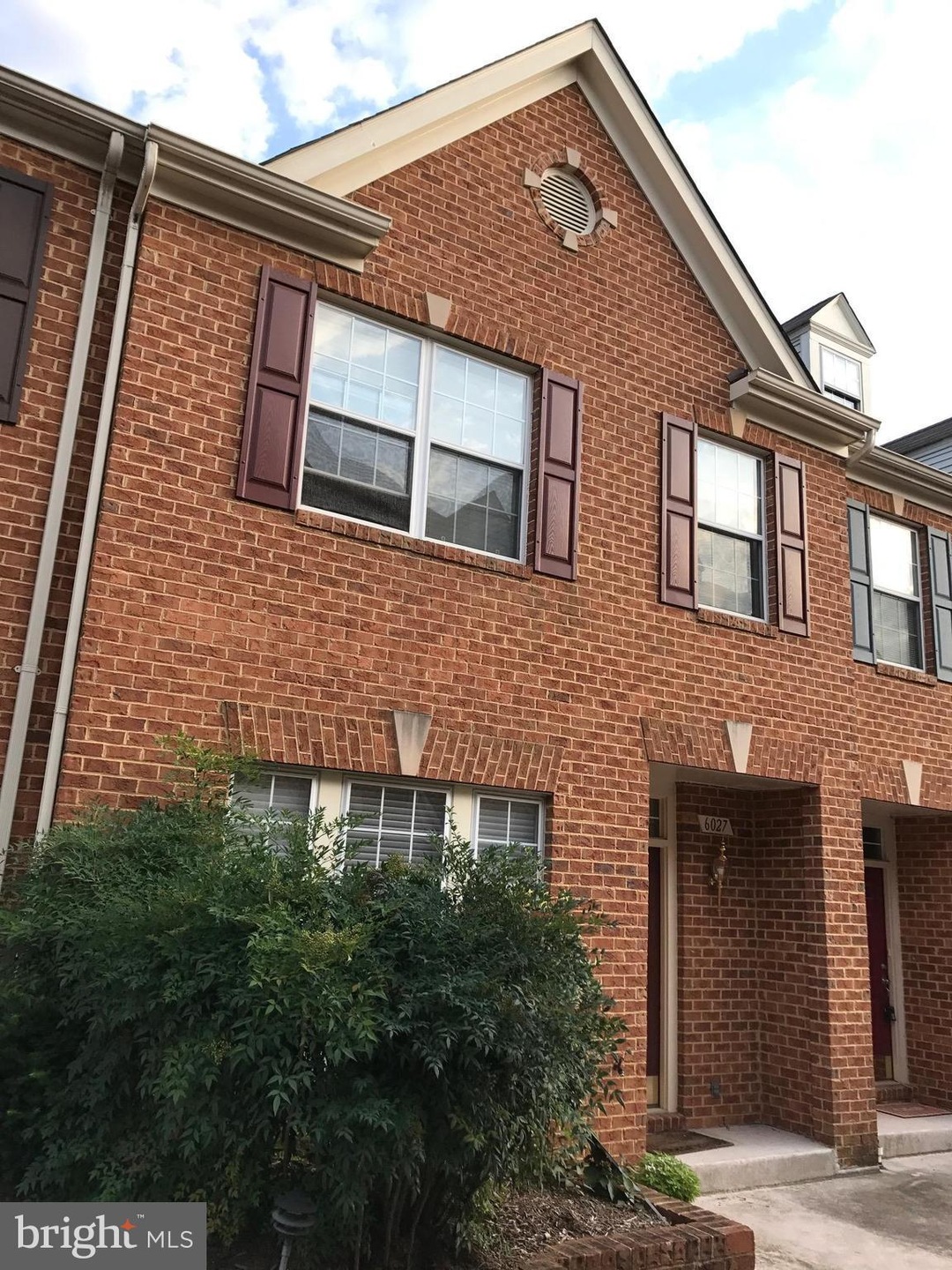 6027 Madison Overlook Ct, Falls Church, VA 22041 - photo 1