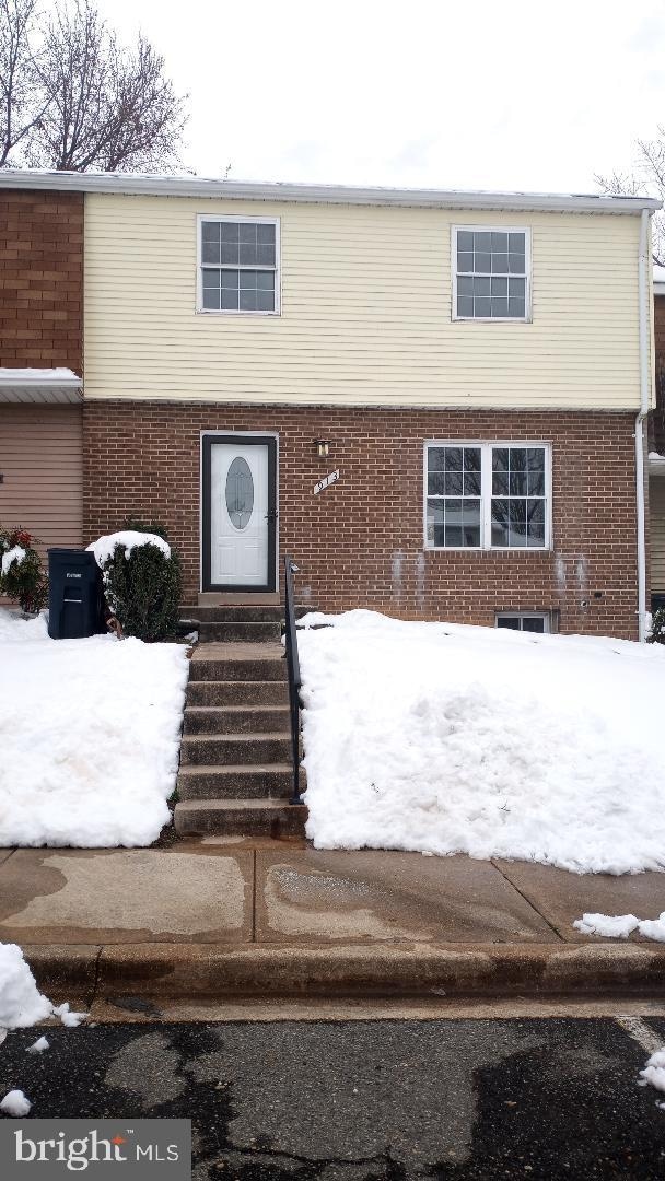 913 Nadine Ct, Hyattsville, MD 20785 - photo 1