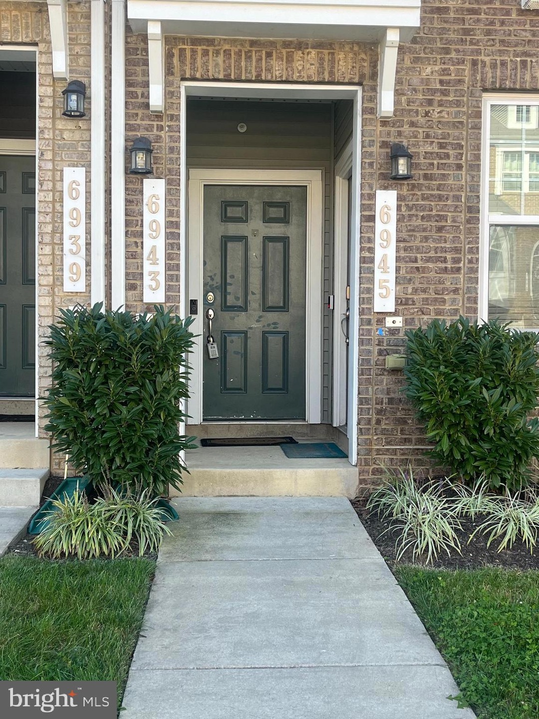 6943 Stoddert Ln, Hyattsville, MD 20785 - photo 1