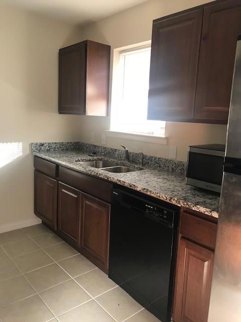 522 Billie Ruth Ln, Hurst, TX 76053 - photo 1