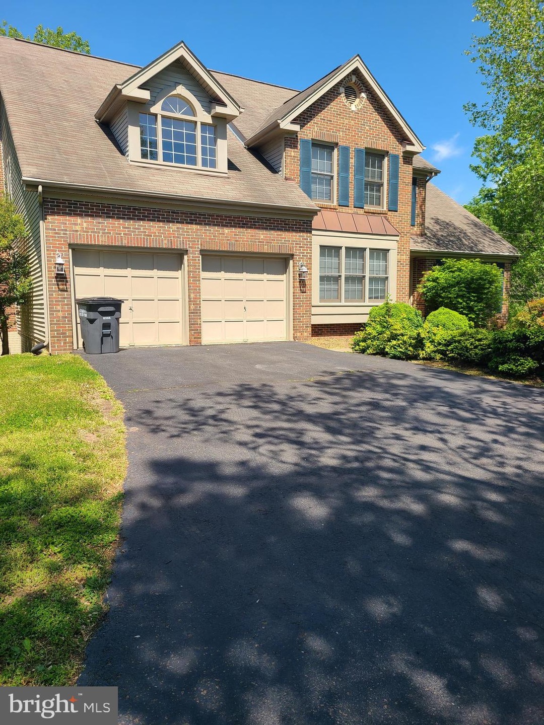 15417 Snowhill Ln, Centreville, VA 20120 - photo 1