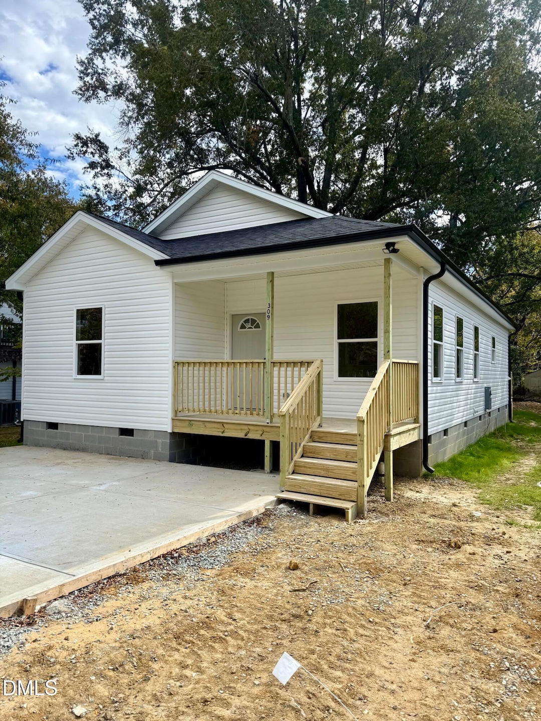 309 W McAden St, Graham, NC 27253 - photo 1