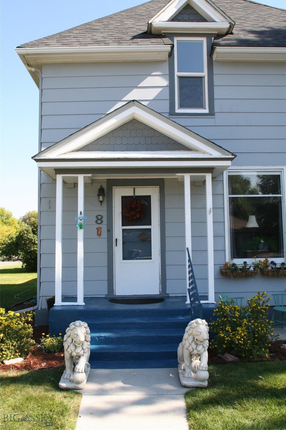 Lions guard the Front Door