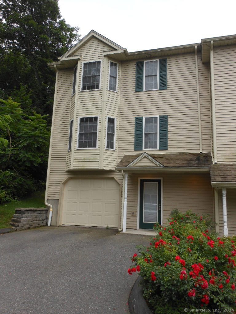 67 Corning Rd unit 6, Norwich, CT 06360 - photo 1