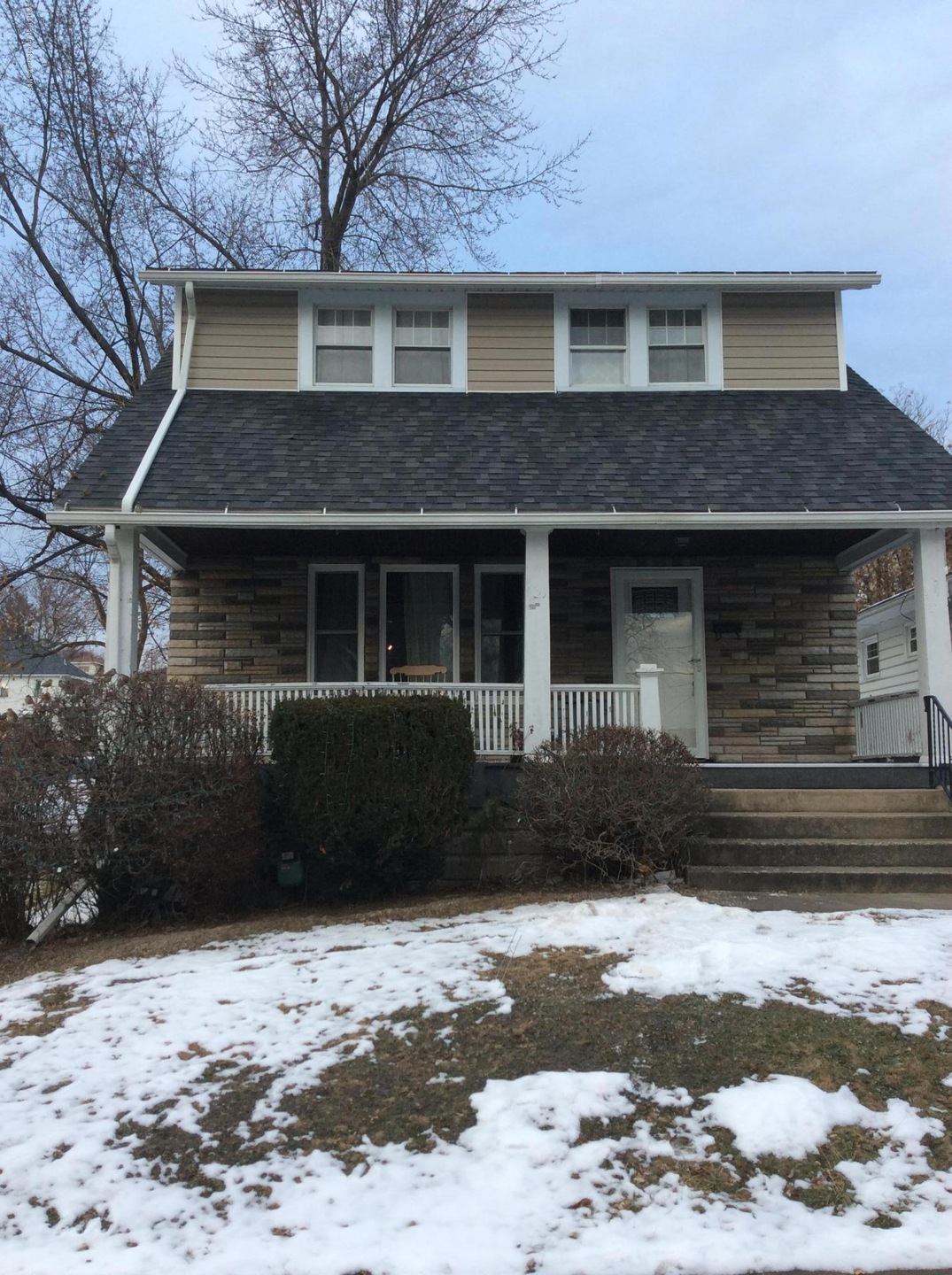 807 Butler St, Dunmore, PA 18512 - photo 1