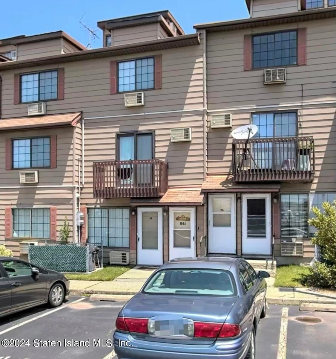 84A Lamped Loop unit 138, Staten Island, NY 10314 - photo 1
