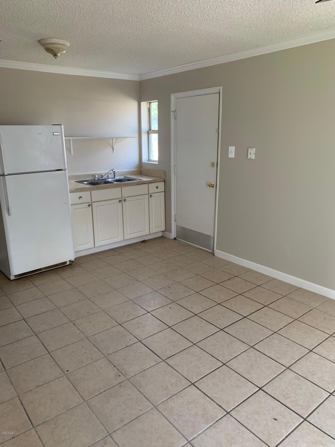 Living room into kitchen