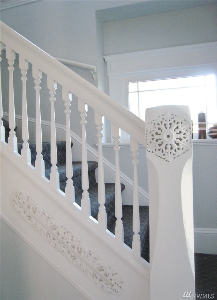 2102 Colby Ave, Everett, WA 98201 - photo 1