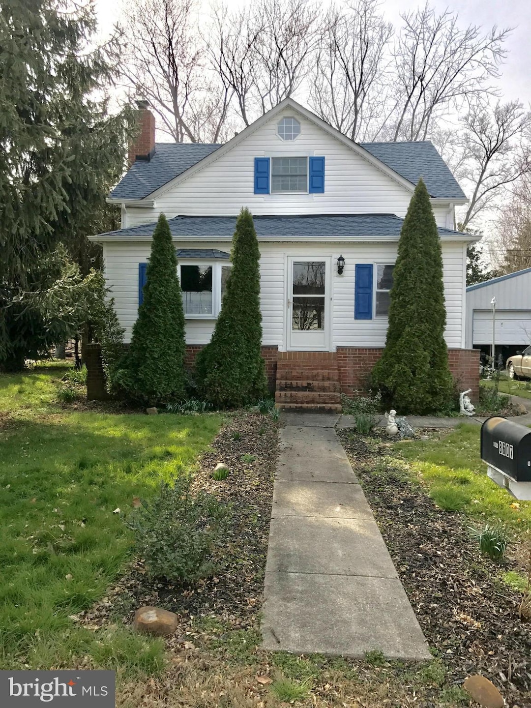 8604 Oak Rd, Sparrows Point, MD 21219 - photo 1