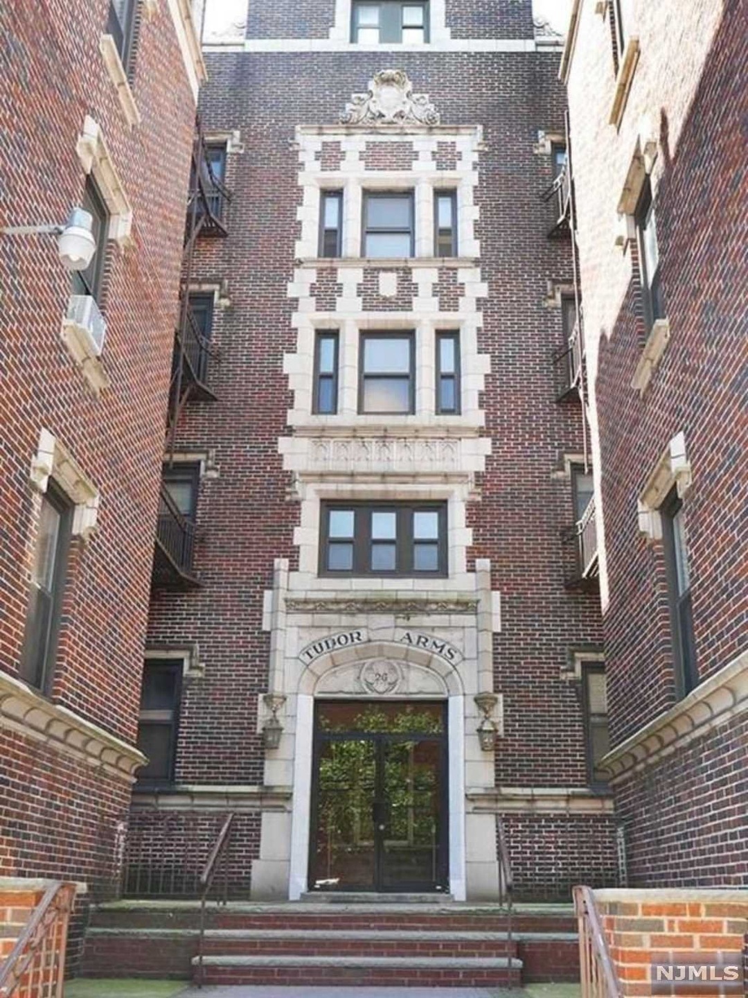 26 Spring Dell unit B3, Rutherford, NJ 07070 - photo 1