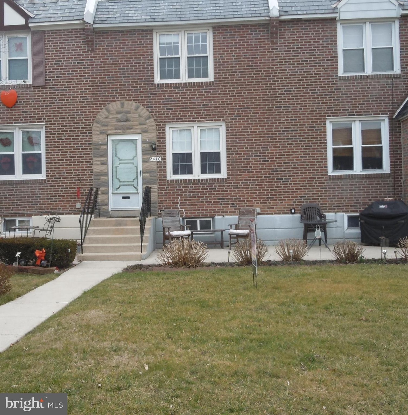 2410 Stoneybrook Ln, Drexel Hill, PA 19026 - photo 1