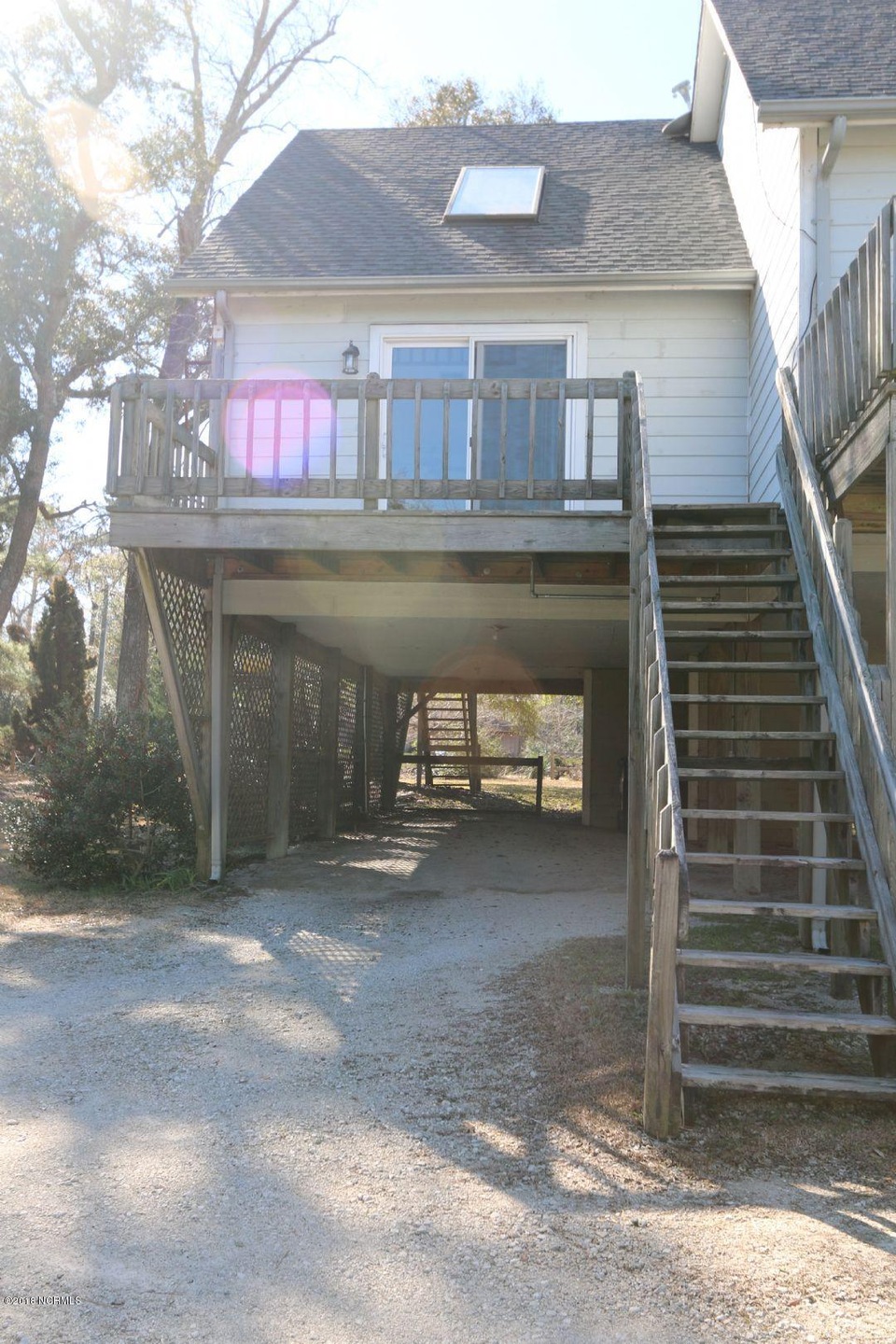 2 bed 2.5 bath townhouse