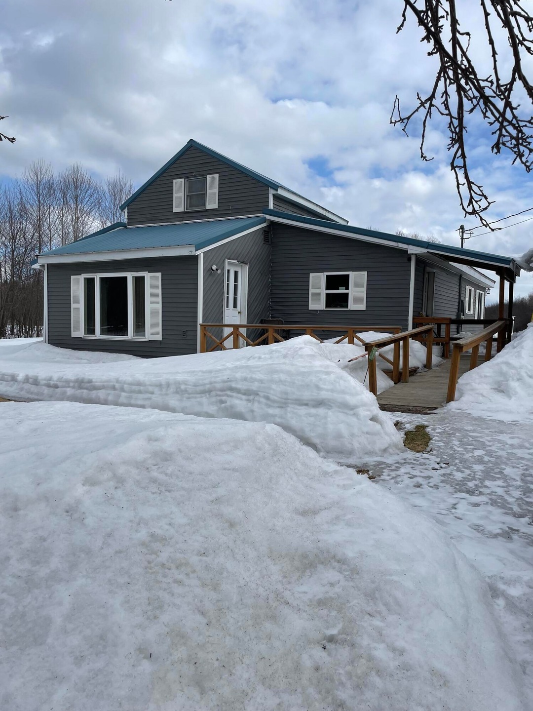 Front of House Main