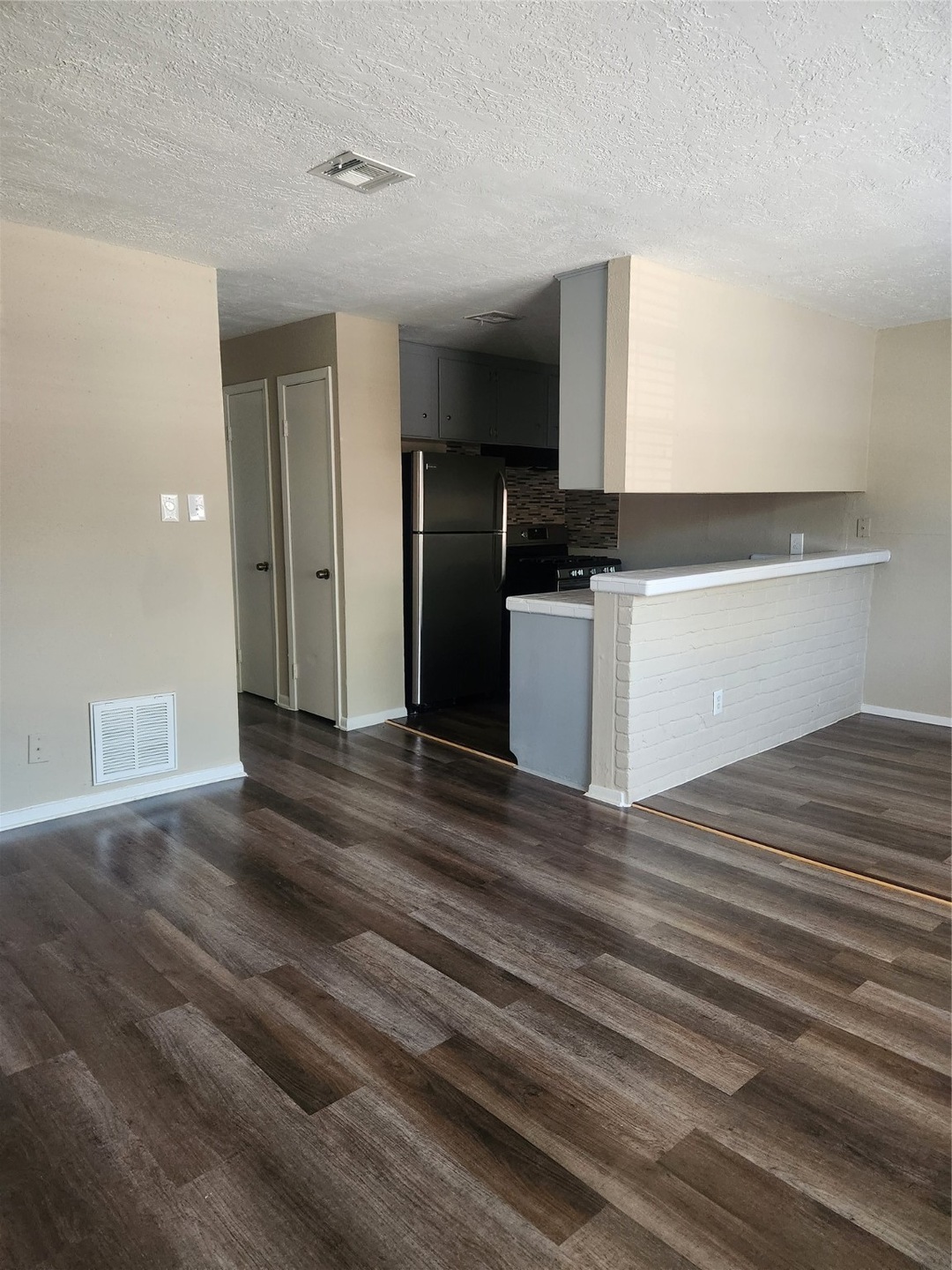 4503 Werner St unit 20, Houston, TX 77022 - photo 1