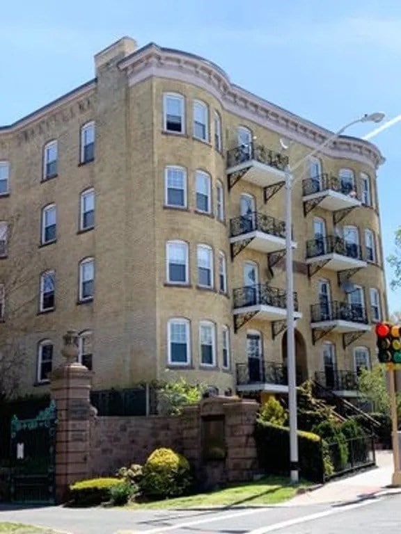 For Rent $2,000/month