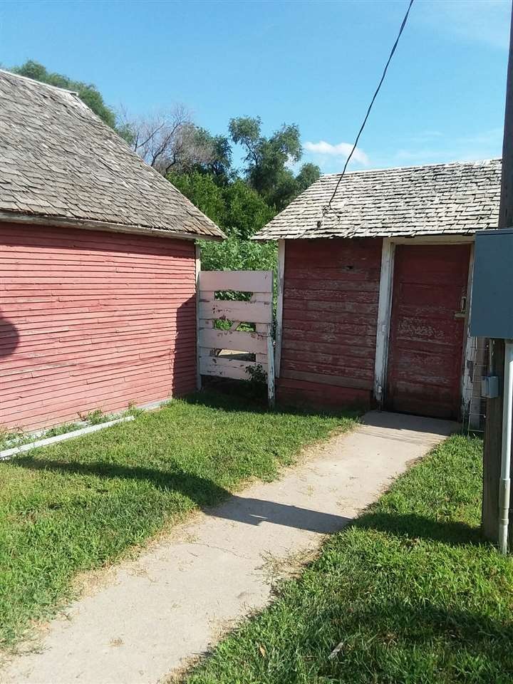 6546 W Foothill Rd, North Platte, NE 69101 - photo 1