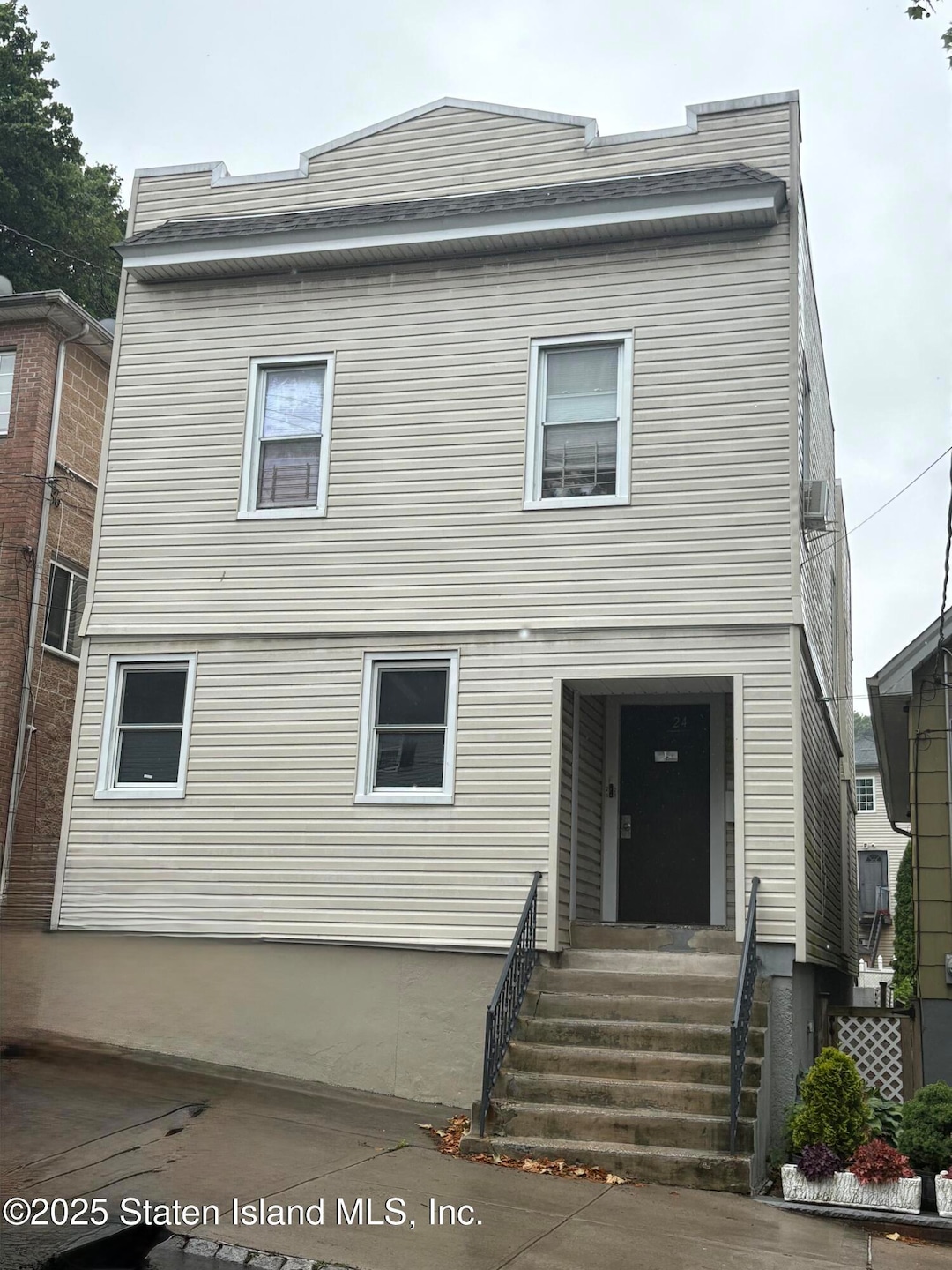 24 Webster Front